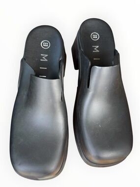 E8 by Miista Blissa Black Mule Clogs